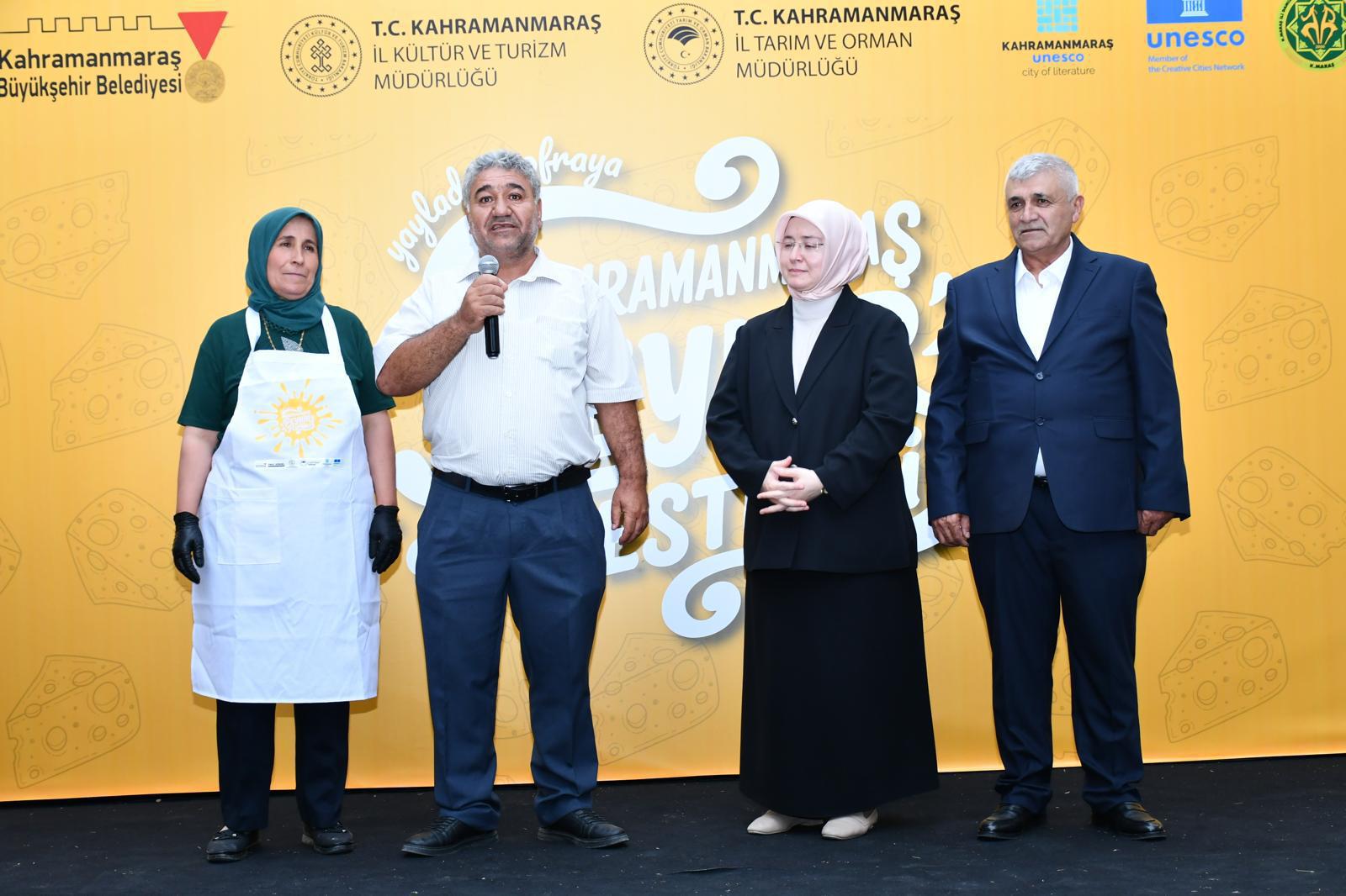 Değerli akrabalarımız 
Hürriyet Köyü Muhtarı Mahmut YILDIRIM ve eşi
Kahramanmaraş Koyun Keçi Damızlık Birliği Başkanı Vakkas KUZU ve eşi